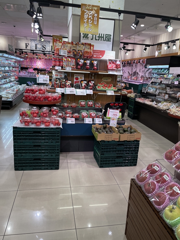 イセザキ市場の店内写真