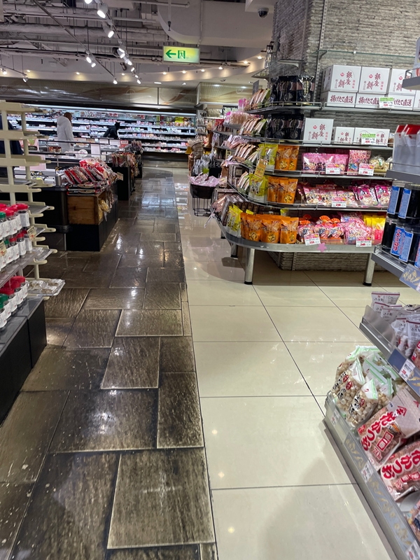 兵庫県で展開している三杉屋の店内写真
