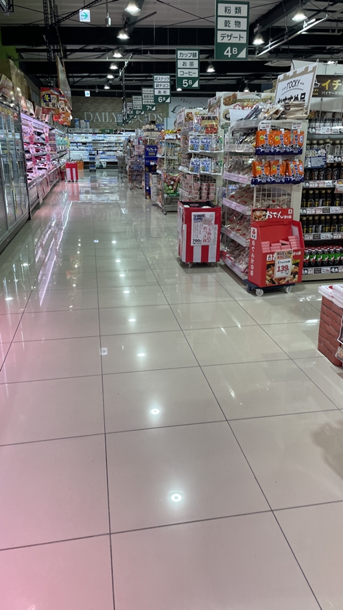 ロッキースーパーストアの店内写真