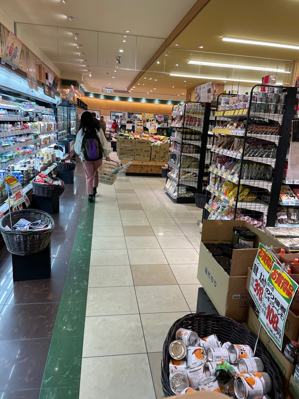 FOODS MARKET satakeの店内写真