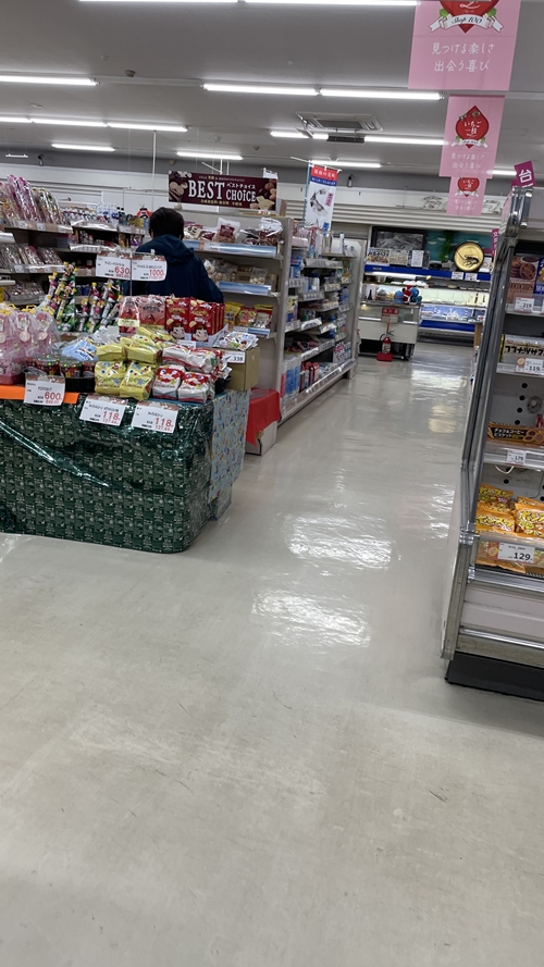 スーパー小松の店内写真