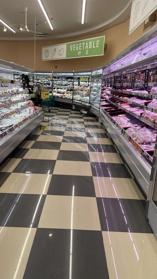 ウエルシアプラスの店内写真